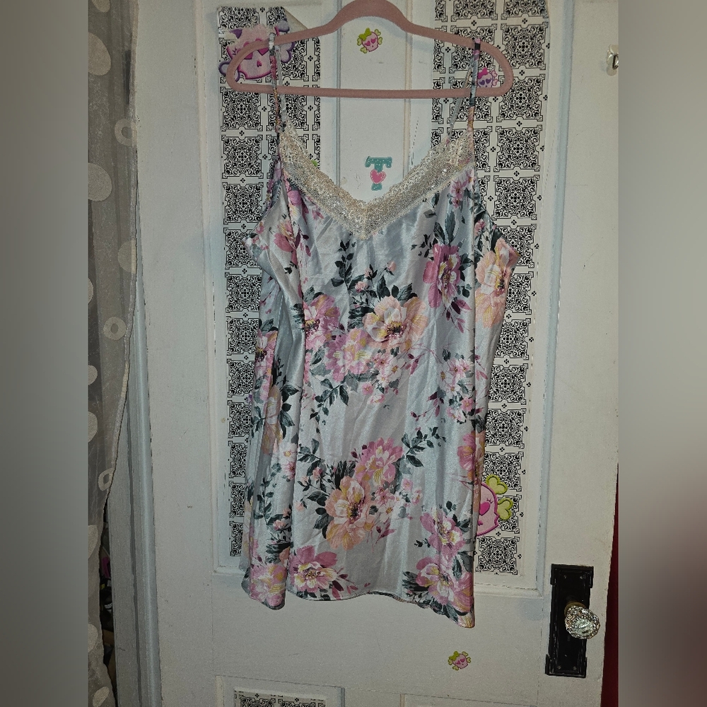 Lilac+London Satin Print Chem